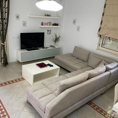 A Cozy Duplex In The Lalzi Bay Vila Durrës Exterior foto