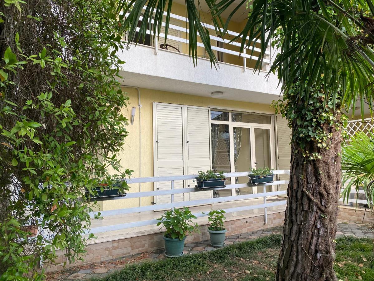 A Cozy Duplex In The Lalzi Bay Vila Durrës Exterior foto